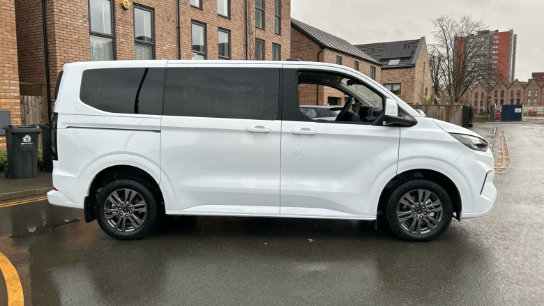 Ford Tourneo Custom 320 L1 Diesel Fwd 2.0 EcoBlue 136ps H1 Titanium 8 seater Auto